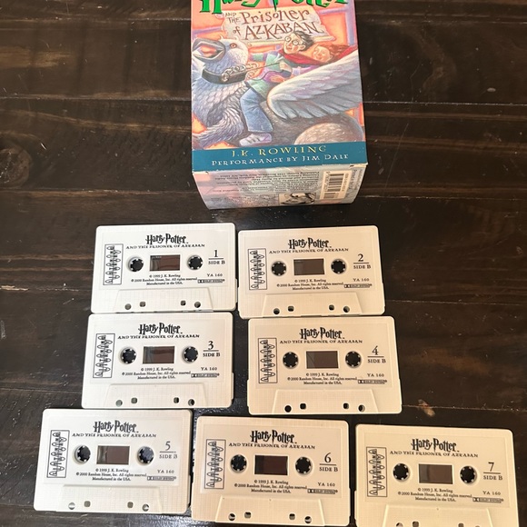 Harry Potter 2 audio books on cassettes - Picture 2 of 3